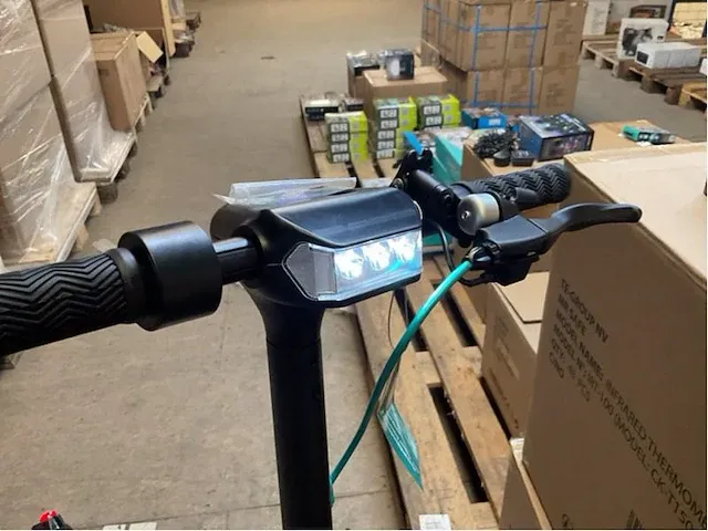 Guardo e-scooter pursuit elektrische step - afbeelding 11 van  14
