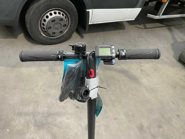 Guardo e-scooter swift 200 elektrische step - afbeelding 4 van  8