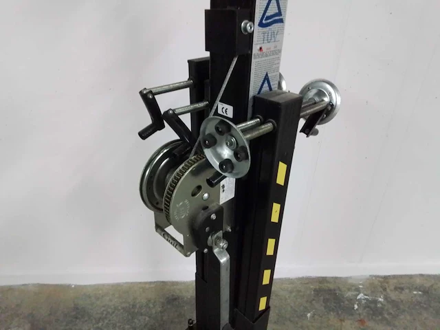 Guil elc-505 telescopische wind up materiaallift (2x) - afbeelding 5 van  24