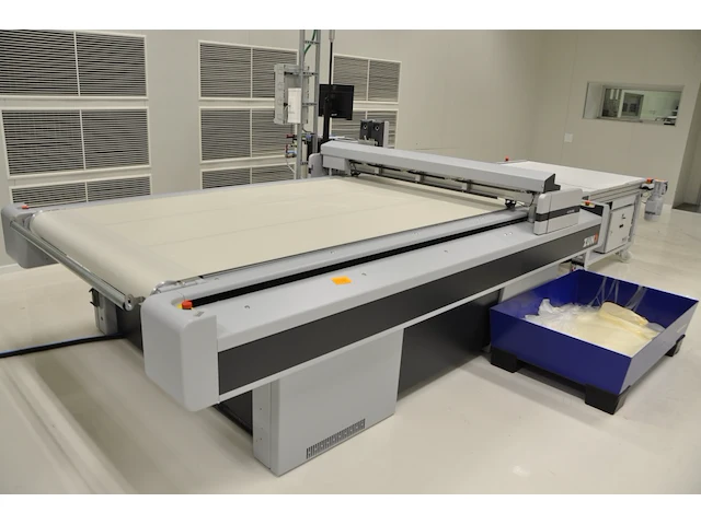 Gutter g03- assembly line/table - afbeelding 1 van  6