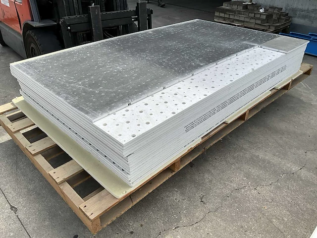 Gyproc geperforeerde platen - 3 modellen totaal 63 platen - afbeelding 9 van  9