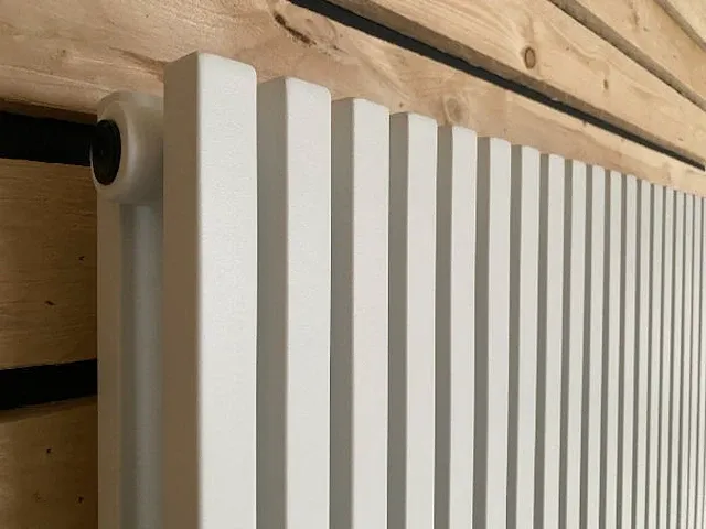 H900xb900 horizontaale designradiator mat wit - afbeelding 2 van  3