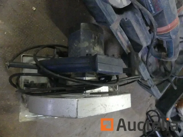 Haakse slijper bosch gws 24-230 lvi, cirkelzaag aeg hk 75a - afbeelding 10 van  12