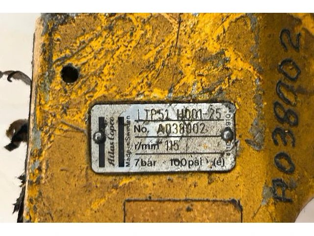 Haakse slijper bosch, slagmoersleutel altlas copco - afbeelding 4 van  7