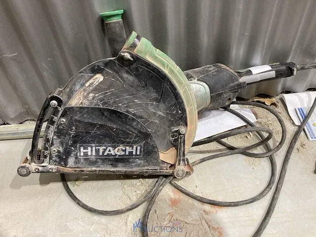Haakse slijpmachine hitachi - afbeelding 1 van  3