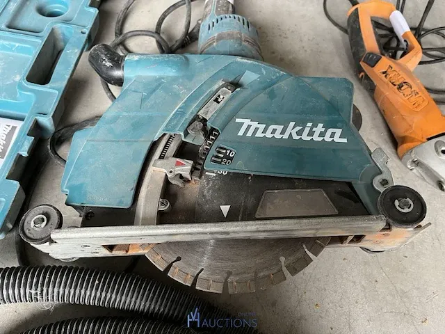 Haakse slijpmachine makita - afbeelding 3 van  3