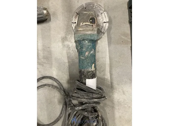 Haakse slijpmachine makita - afbeelding 1 van  3