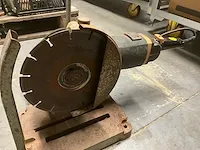 Haakse slijpmachine nn op verstelbare metalen voetsteun - afbeelding 3 van  6