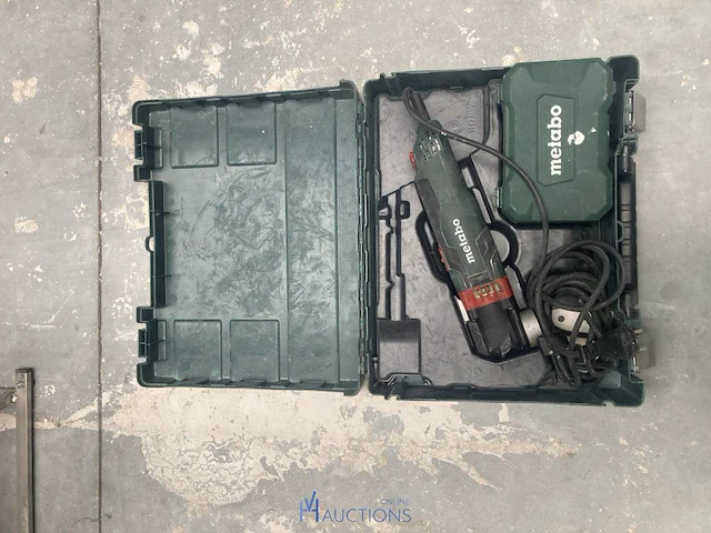 Haakse slijpmolen metabo - afbeelding 1 van  4