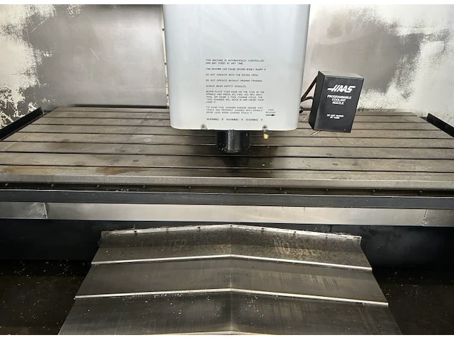 Haas vf 9 cnc verticaal bewerkingscentrum - afbeelding 3 van  9