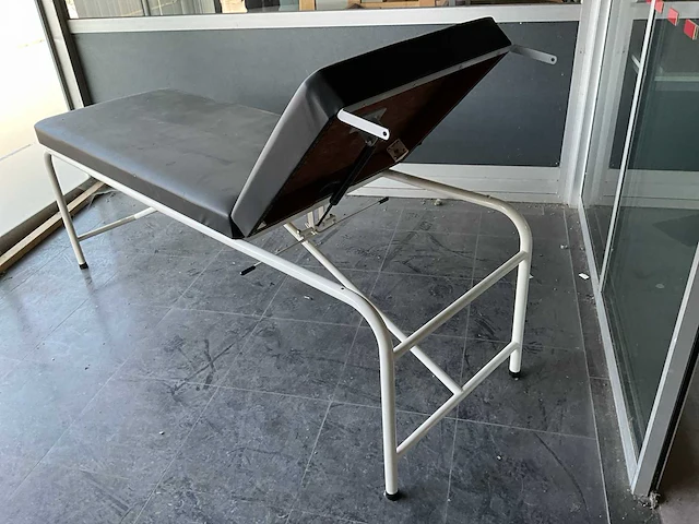 Haelvoet behandeltafel - afbeelding 2 van  5