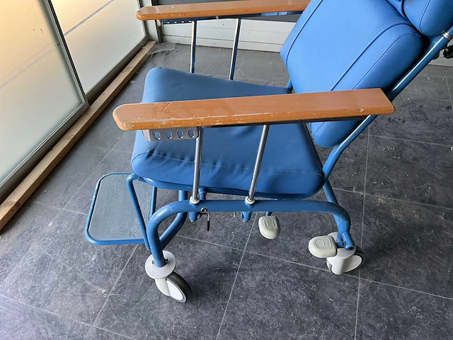 Haelvoet mobiele ziekenhuisstoel (4x) - afbeelding 4 van  8