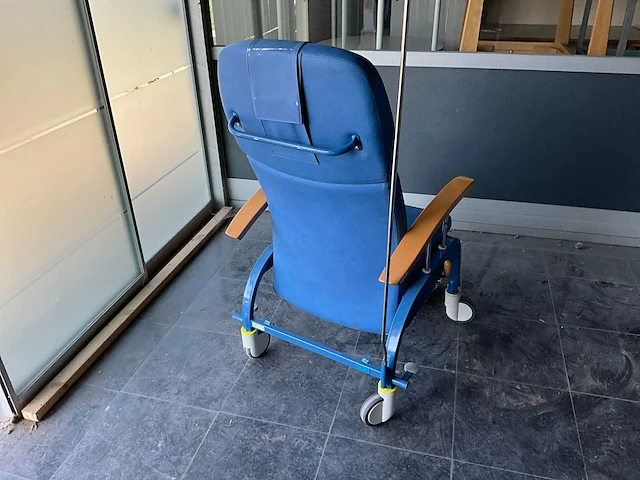 Haelvoet mobiele ziekenhuisstoel - afbeelding 4 van  9