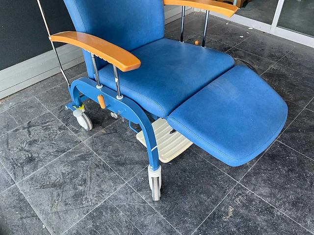 Haelvoet mobiele ziekenhuisstoel - afbeelding 8 van  9