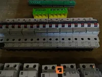 Hager zekeringen kast met 2 rijen - afbeelding 2 van  13