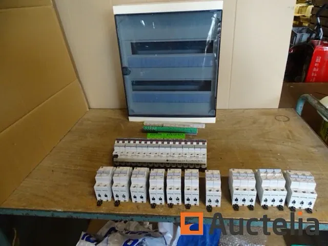 Hager zekeringen kast met 2 rijen - afbeelding 5 van  13