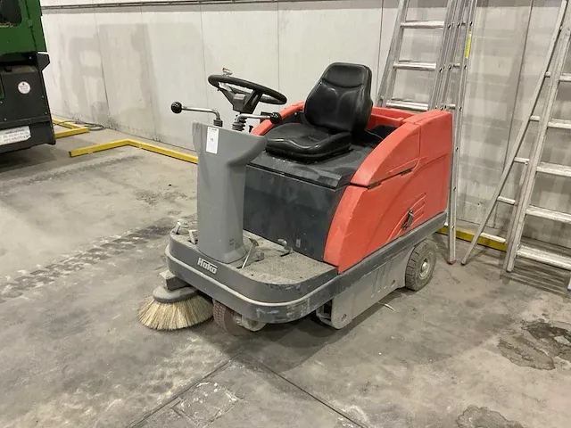 Hako sweepmaster b980r zelfrijdende veegmachine - afbeelding 1 van  9