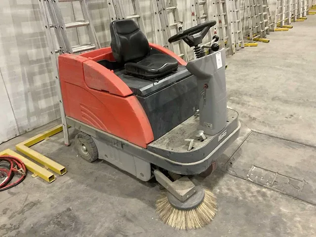 Hako sweepmaster b980r zelfrijdende veegmachine - afbeelding 3 van  9