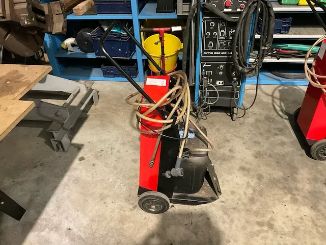 Halfautomatisch mobiel batterij vulstation - afbeelding 1 van  4