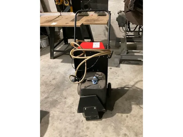 Halfautomatisch mobiel batterij vulstation - afbeelding 3 van  4