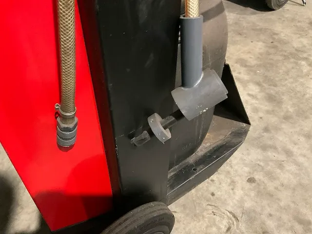 Halfautomatisch mobiel batterij vulstation - afbeelding 4 van  4