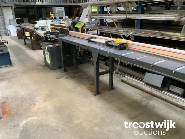 Halfautomatische bandzaagmachine - afbeelding 1 van  23