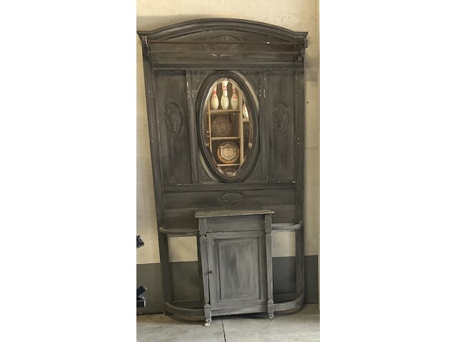 Hall meubel in hout, geslepen ovale spiegel +vooraan kleinbakje en kastje - afbeelding 1 van  4