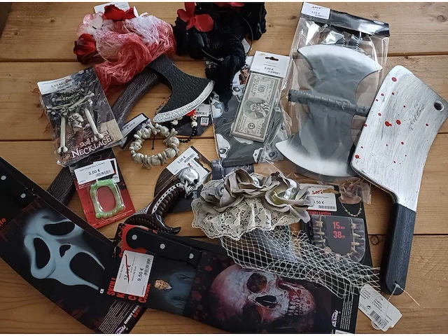 Halloween accessoires (223x) - afbeelding 1 van  5