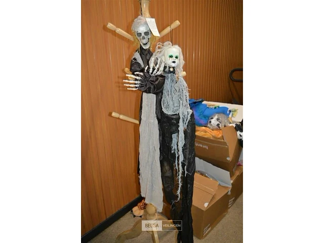 Halloween deco geraamte en baby - afbeelding 1 van  4