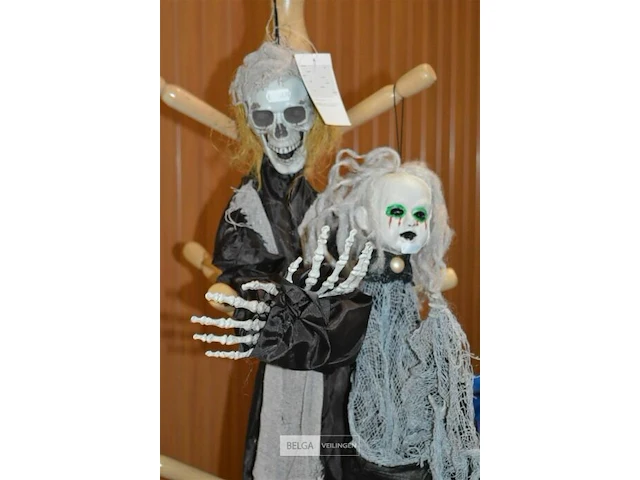 Halloween deco geraamte en baby - afbeelding 3 van  4