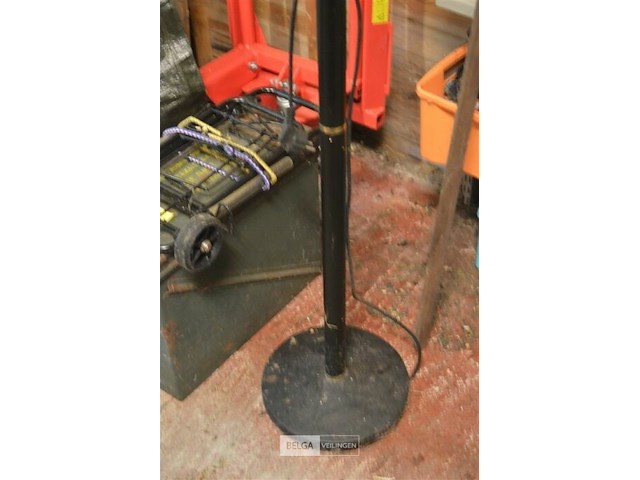 Halogeenspot op statief - afbeelding 2 van  2