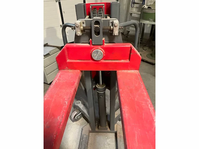 Hand hydraulische palletwagen met kantelfunctie - afbeelding 5 van  10