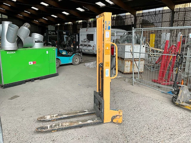 Hand stacker manuele stapelaar - afbeelding 1 van  5