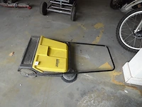 Handbediende veegmachine karcher - afbeelding 1 van  5