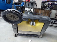 Handbediende veegmachine karcher - afbeelding 3 van  5