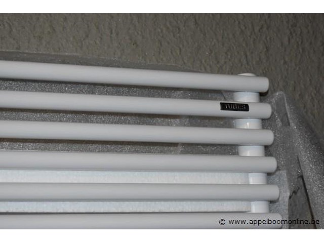 Handdoekradiator 200x60 - afbeelding 2 van  3