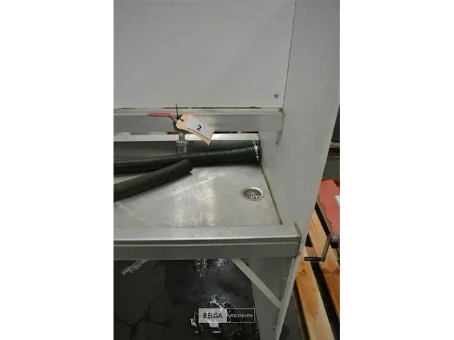 Handenwastafel dubbelzijdig 2x2 kragen + afvoer l 2,22 b 0,58 h 1,68 - afbeelding 2 van  4