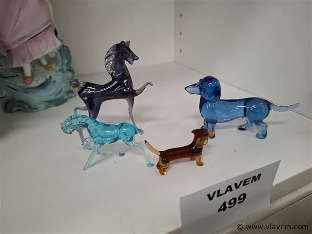 Handgeblazen figuurtjes - afbeelding 1 van  2