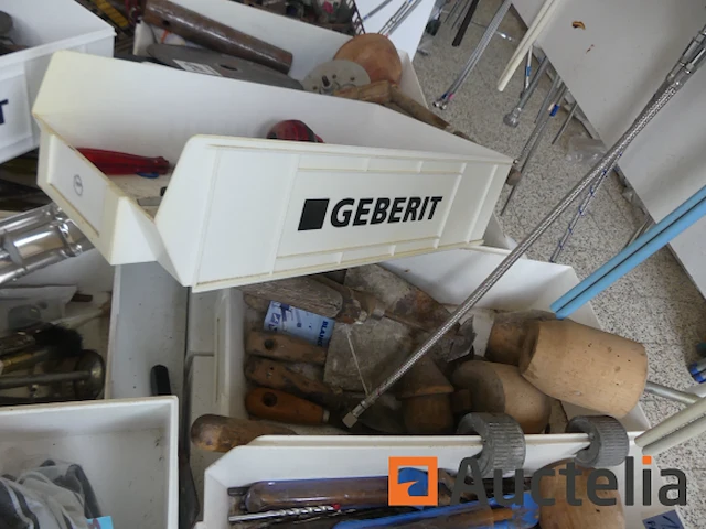 Handgereedschap, producten, verven, enz. - afbeelding 3 van  17