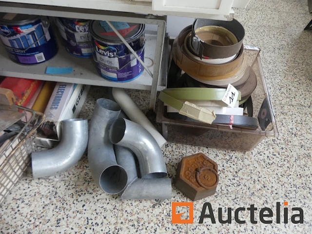 Handgereedschap, producten, verven, enz. - afbeelding 11 van  17