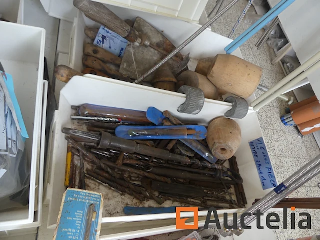 Handgereedschap, producten, verven, enz. - afbeelding 15 van  17