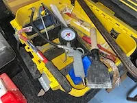 Handgereedschap + toebehoren - afbeelding 1 van  9