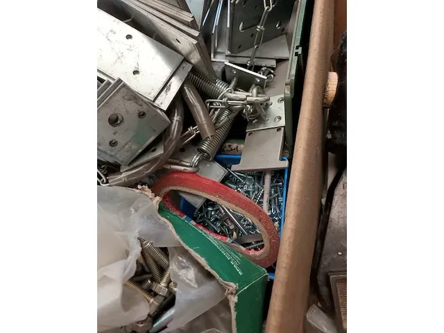 Handgereedschap, vijzen en aluminium hoekijzers - afbeelding 5 van  5
