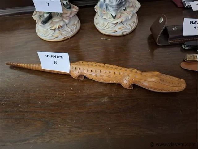Handgesneden beeldje - afbeelding 1 van  1