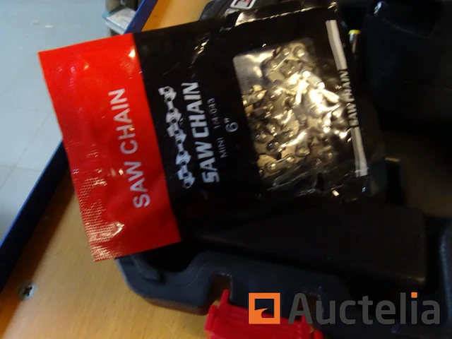 Handmatige kettingzaag in zijn adm-koffer - afbeelding 4 van  4