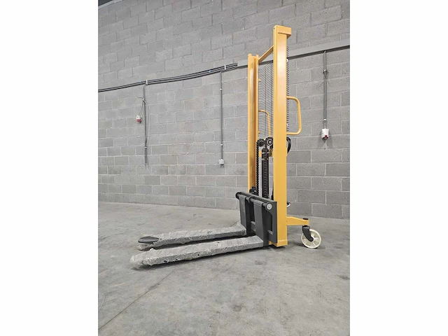 Handmatige stapelaar – 1000 kg / hefhoogte 1600mm - afbeelding 1 van  6