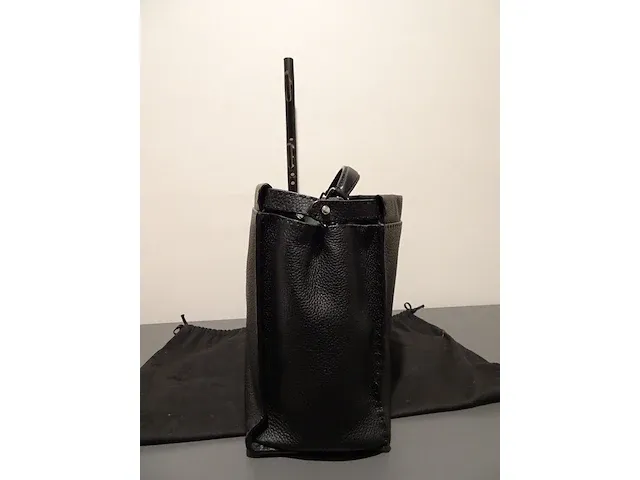Handtas fendi peekaboo - afbeelding 3 van  3