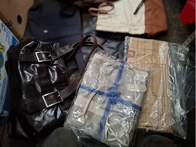 Handtassen - afbeelding 4 van  4