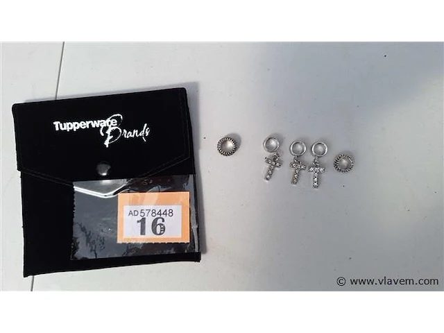 Hangertjes tupperware - afbeelding 1 van  4