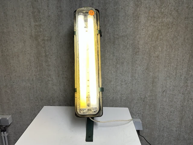 Hanglamp muurbevestiging groen tl - afbeelding 1 van  2